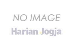 Ular Kobra Masuk Kamar Warga Bikin Panik Pemilik Rumah